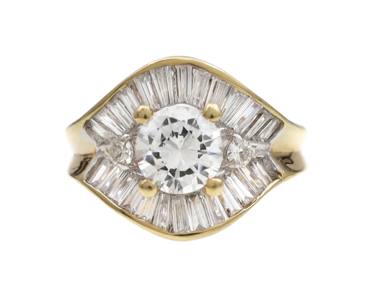 Vintage diamond fancy cluster ring in 18kt yellow gold