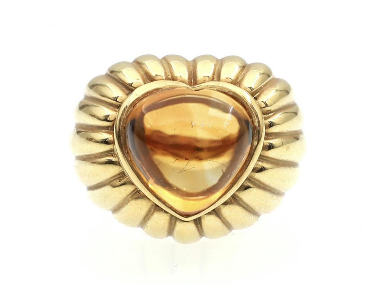 Retro heart shape cabochon citrine cocktail ring in 18kt yellow gold