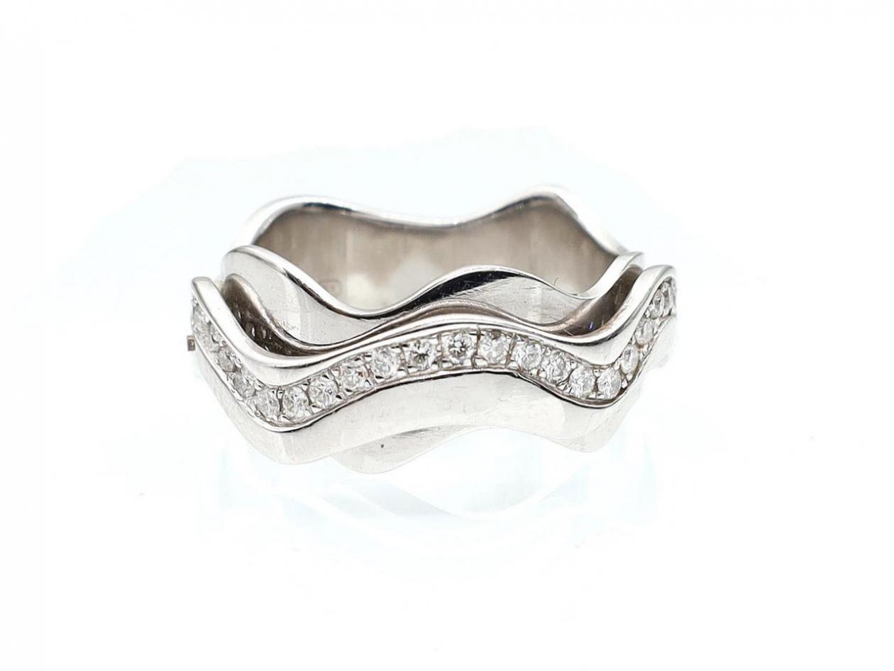 Vintage diamond set wave spin ring in 18kt white gold