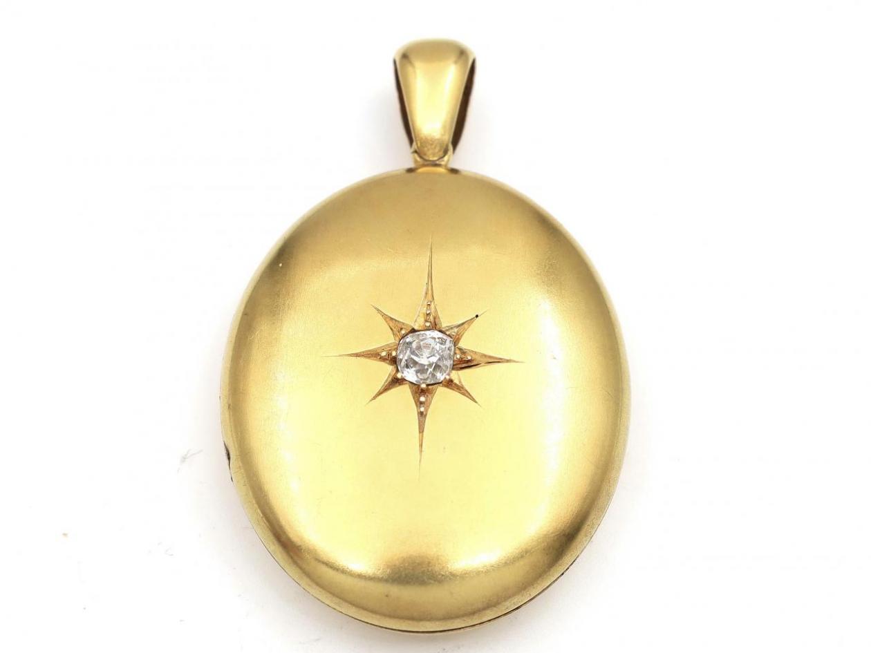 Victorian 15kt yellow gold oval locket