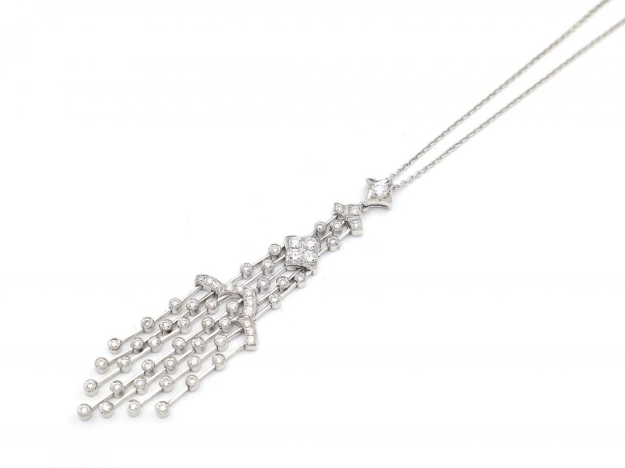 Vintage Chandelier pendant set with diamonds in 18kt white gold