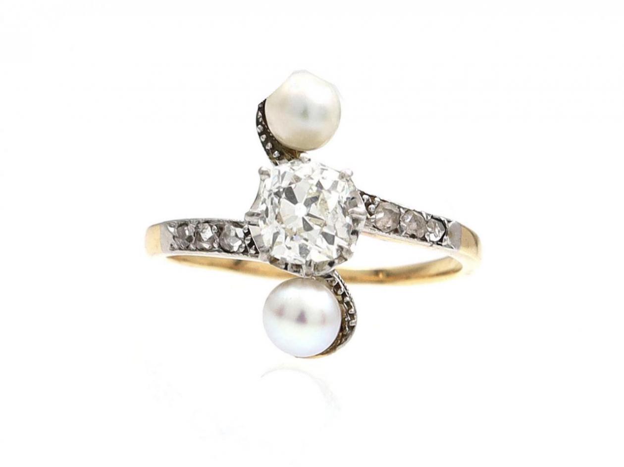 French Belle Époque Diamond & Pearl Vertical Three Stone Ring