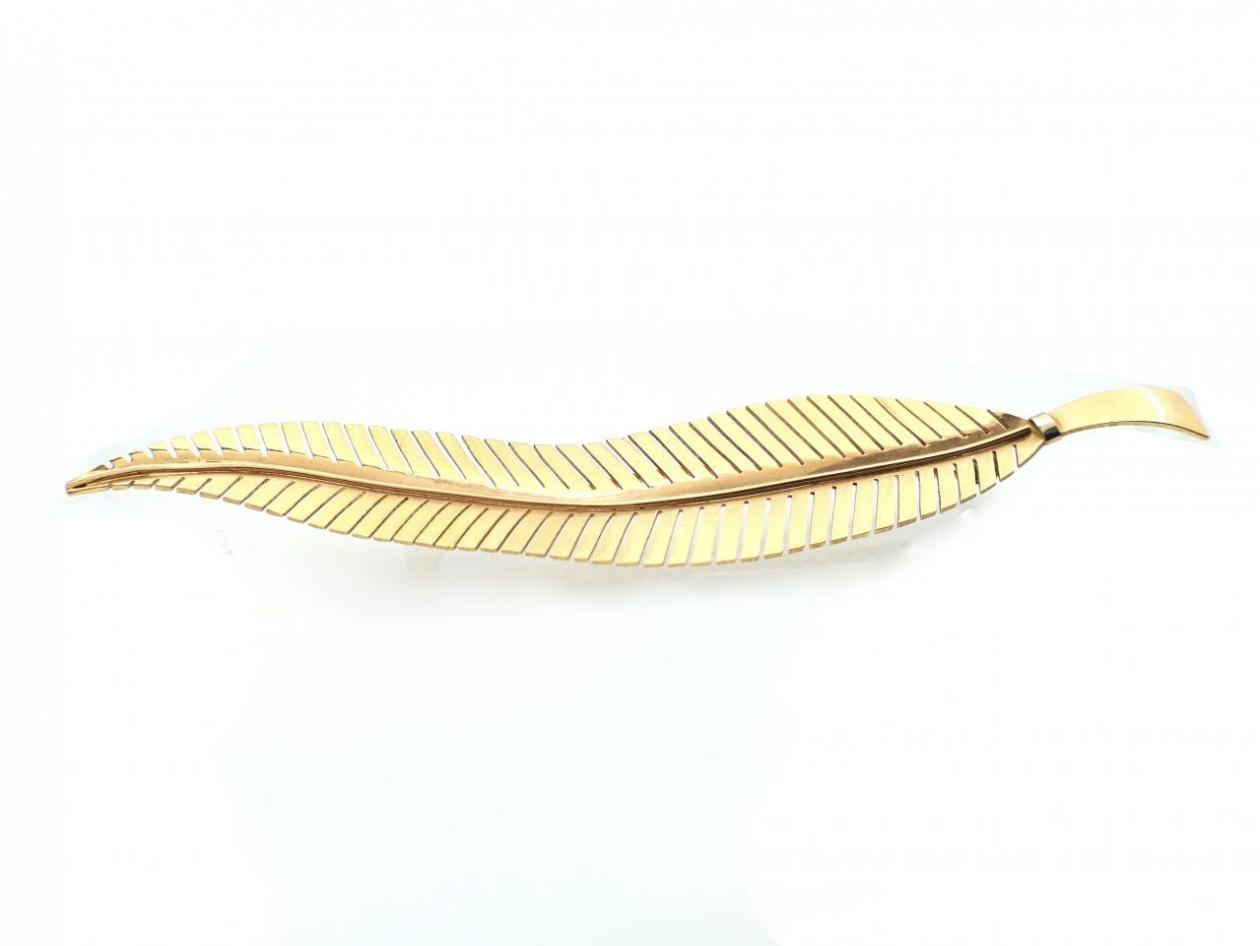 Retro 18kt yellow gold feather brooch