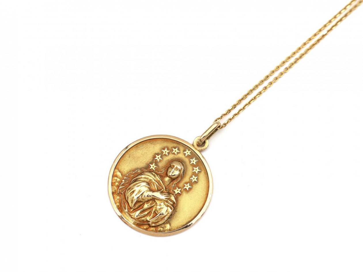 Retro 9kt yellow gold Virgin Mary pendant