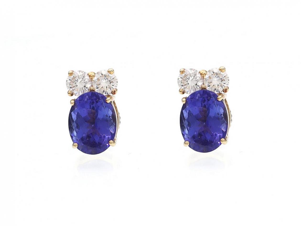 Tanzanite and diamond stud earrings in 18kt gold
