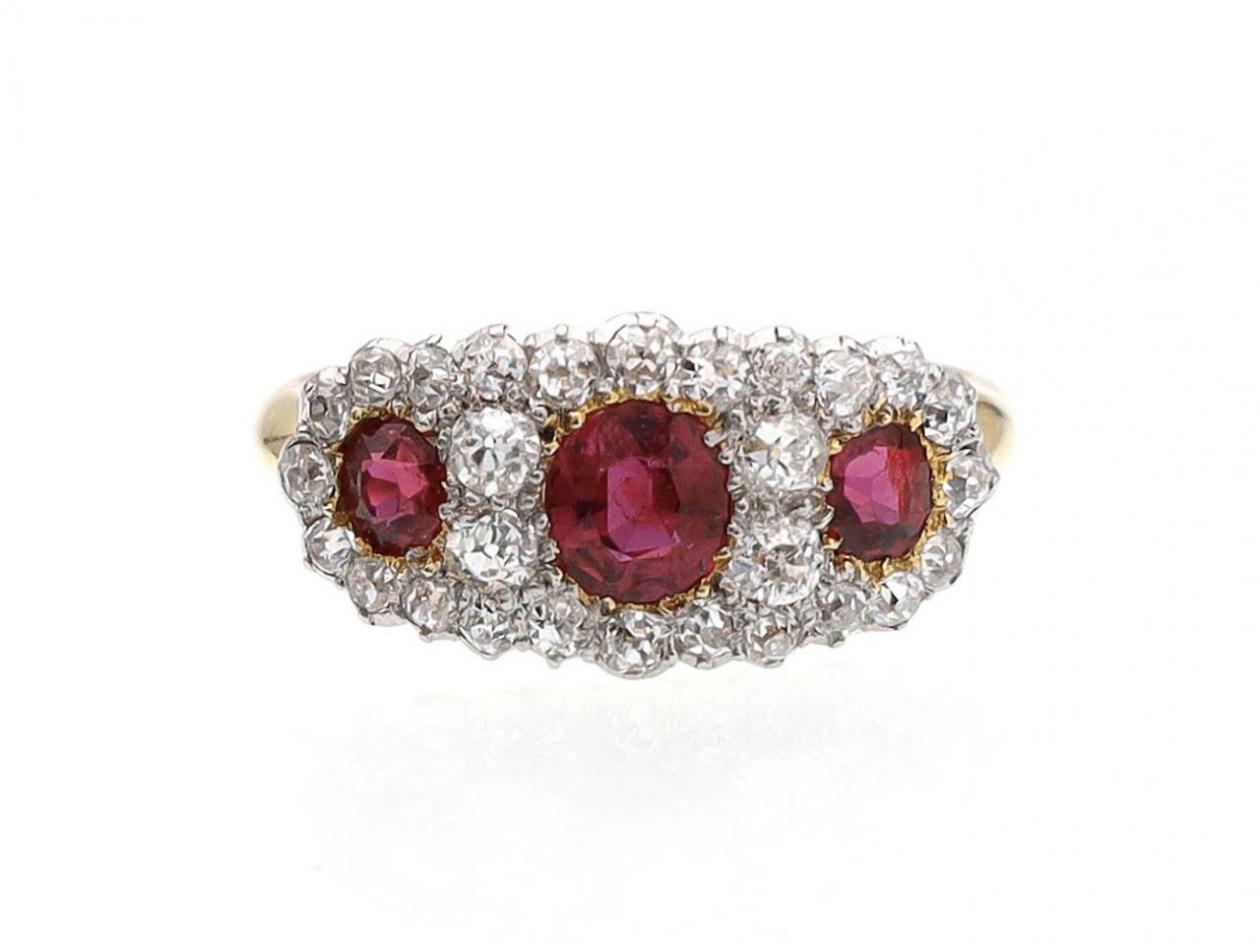Edwardian ruby and diamond cluster ring in 18kt yellow gold