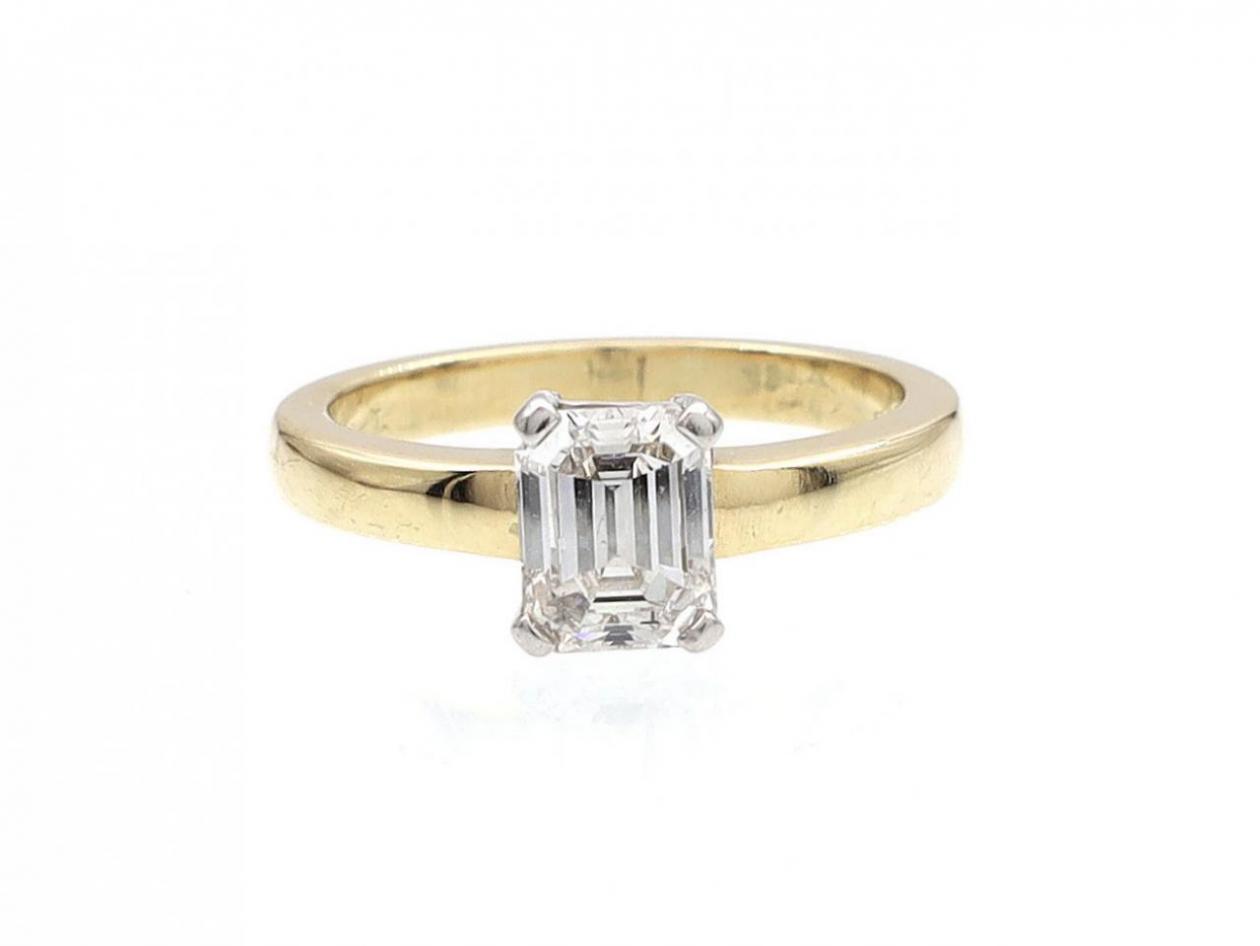 1.01ct emerald cut diamond solitaire engagement ring