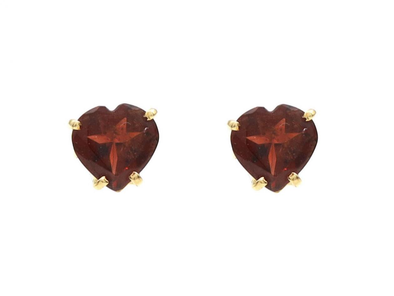 Vintage heart shape garnet stud earrings in yellow gold