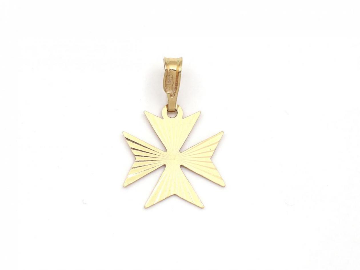 Vintage Maltese cross pendant in 9kt yellow gold
