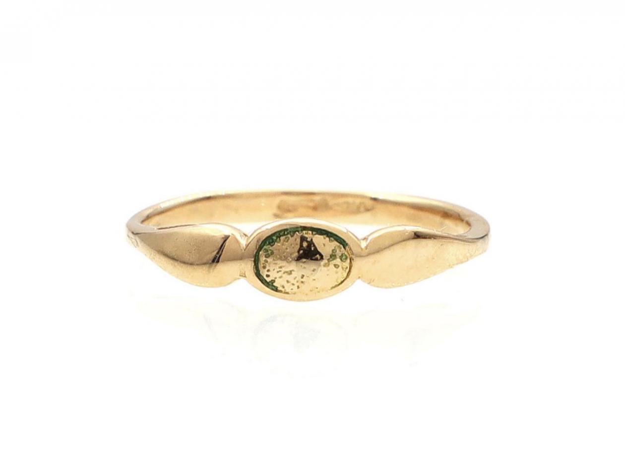 Vintage fine plaque ring in 18kt yellow gold