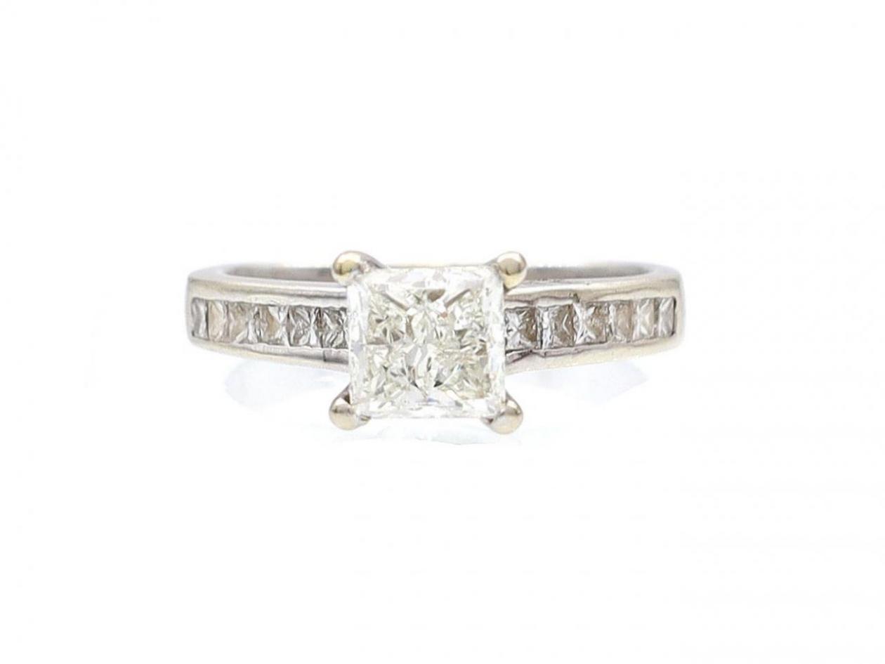 0.85ct square brilliant cut diamond engagement ring