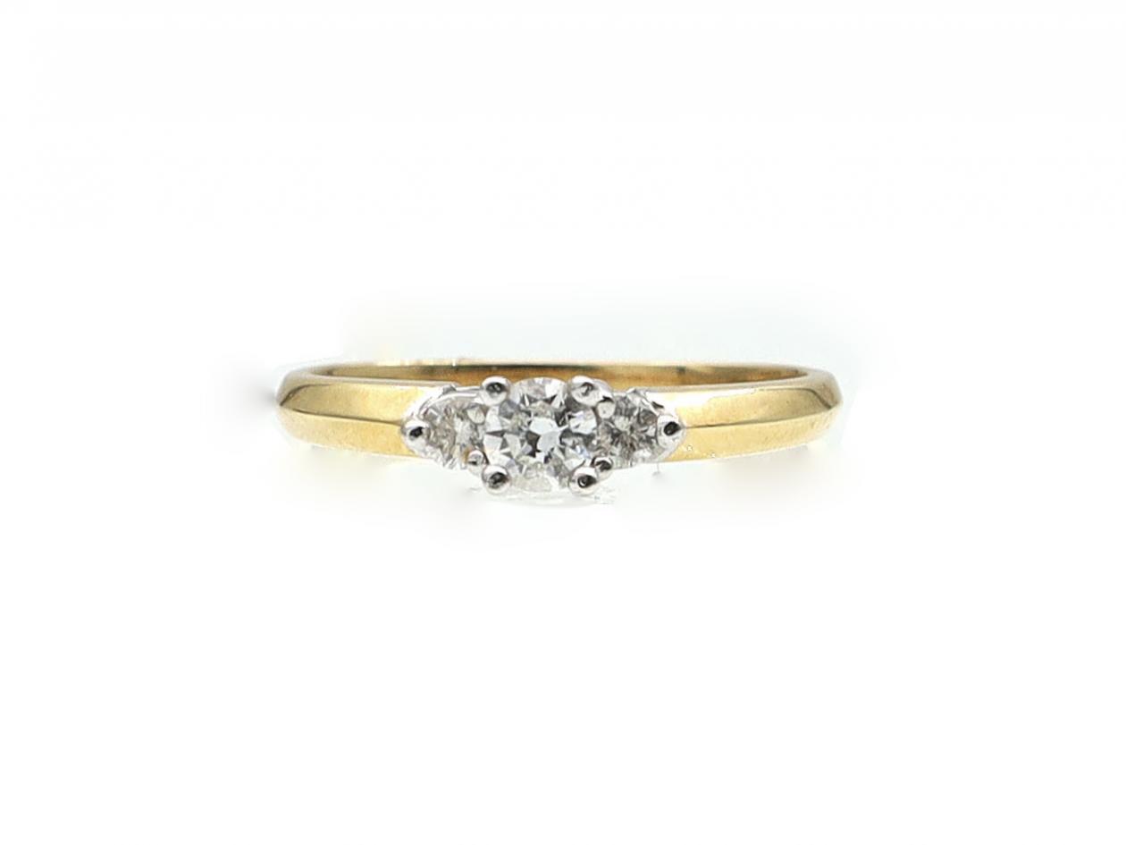 18kt yellow gold flanked diamond solitaire engagement ring