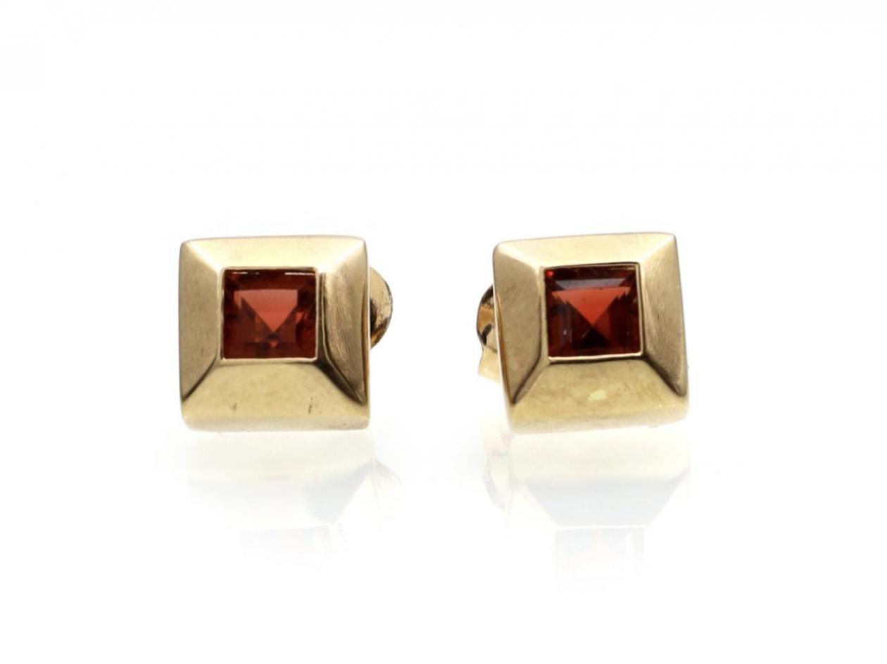 Vintage square garnet stud earrings in gold
