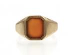 1940s carnelian signet ring in 9kt yellow gold