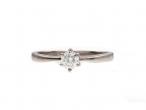 Round brilliant cut diamond solitaire ring in 18kt white gold