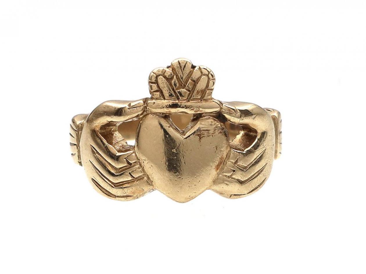 1999 Chunky Claddagh Ring in 9kt Yellow Gold