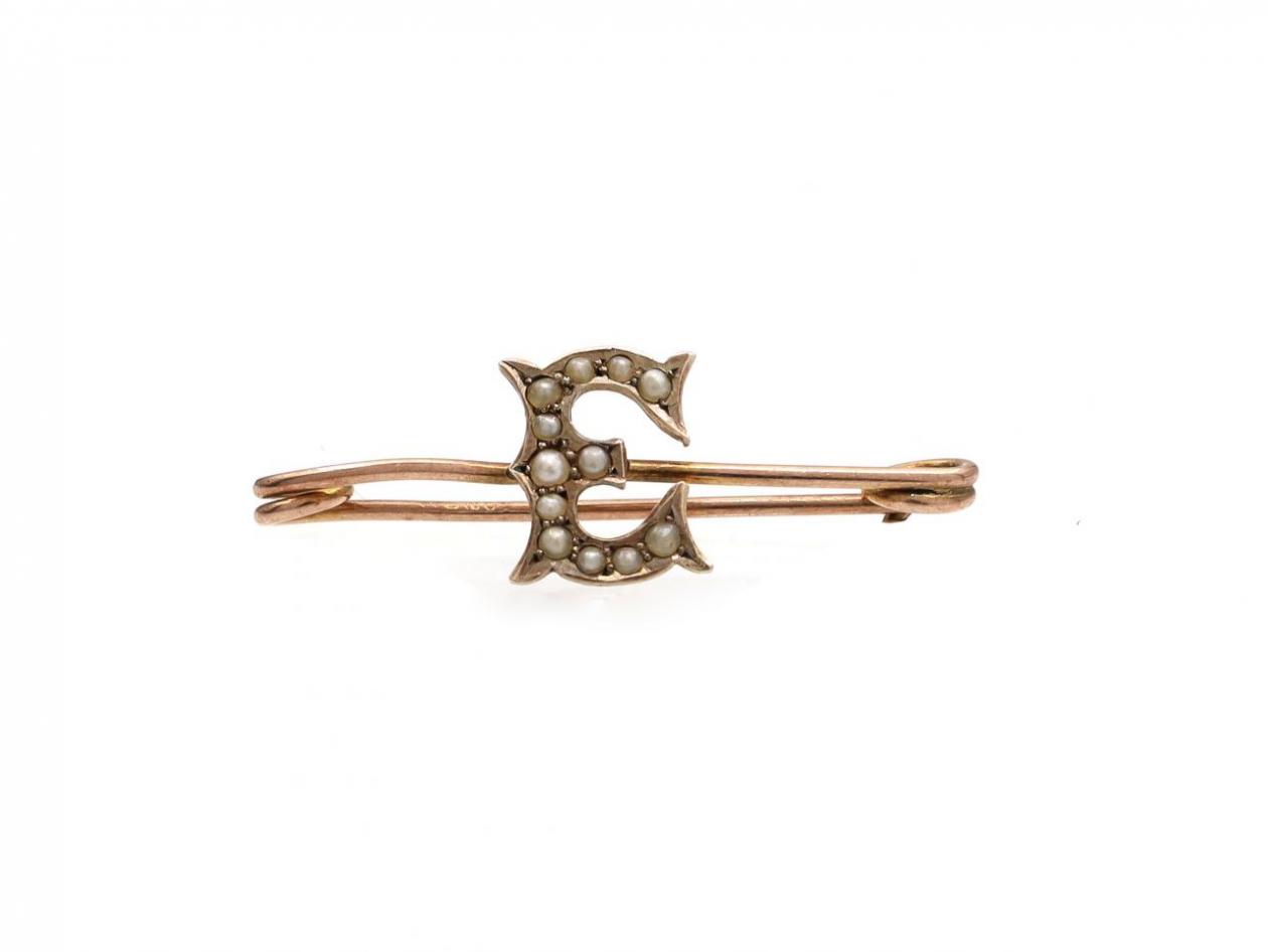 Antique seed pearl initial 'E' bar brooch in rose gold