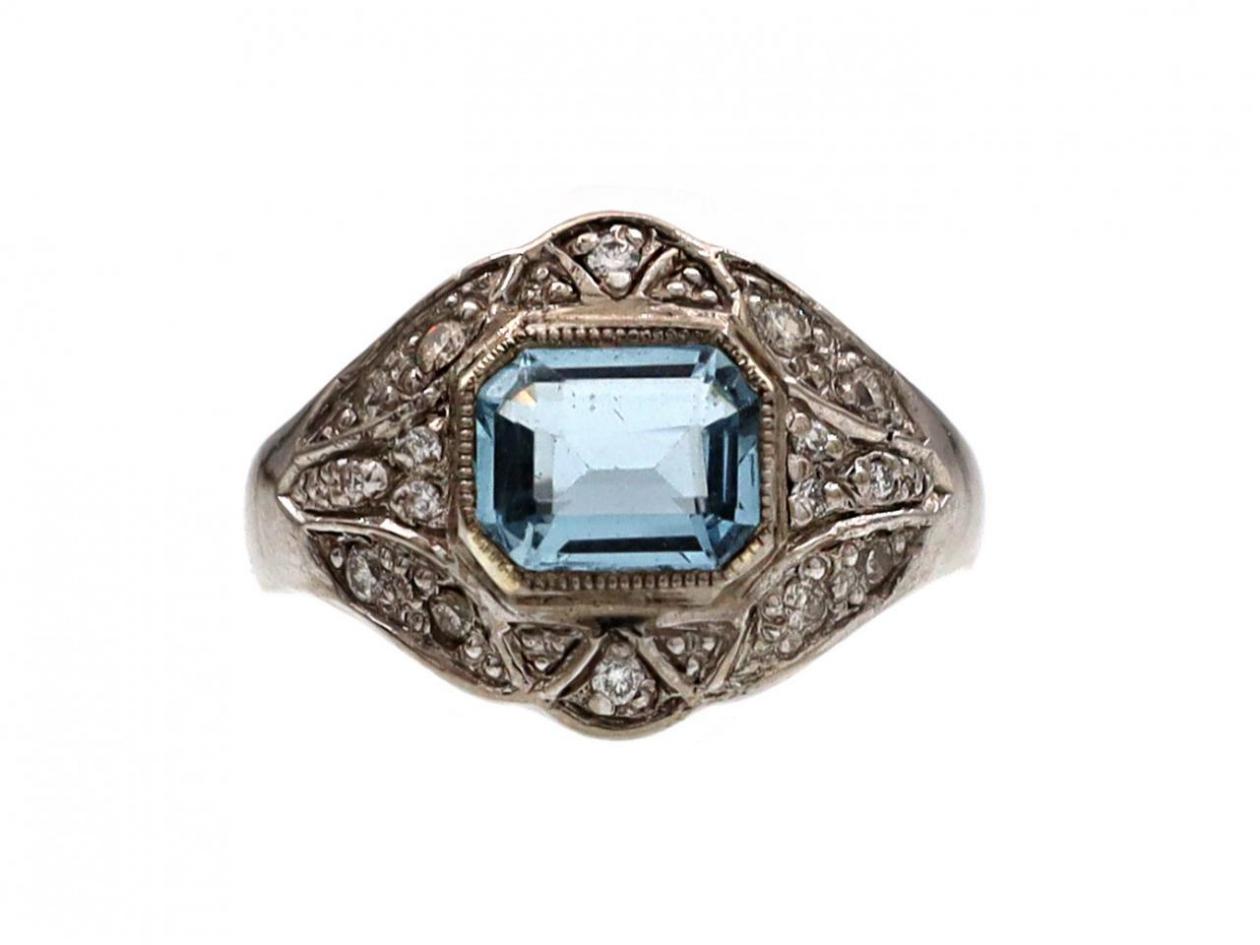 Vintage Aquamarine & Diamond Cluster Ring in 18kt White Gold
