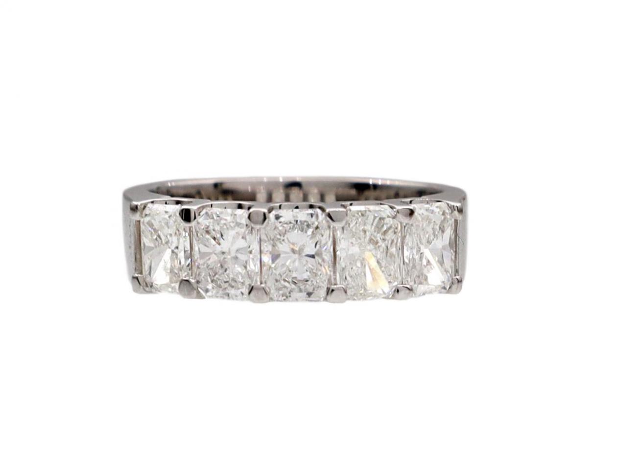 Five stone radiant cut diamond ring in 18kt white gold