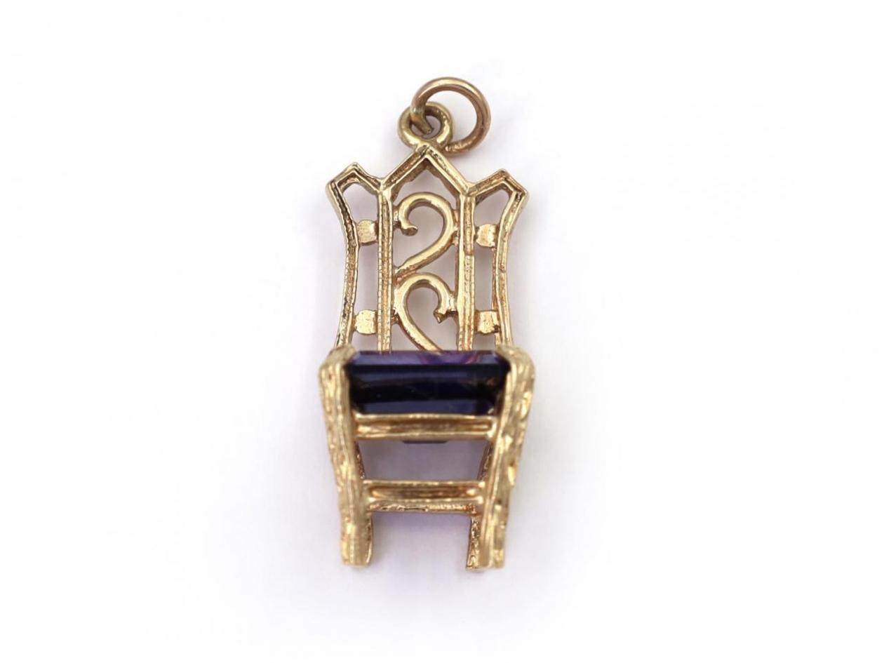 Vintage Jewelled Openwork Chair Charm in 9kt Yellow Gold