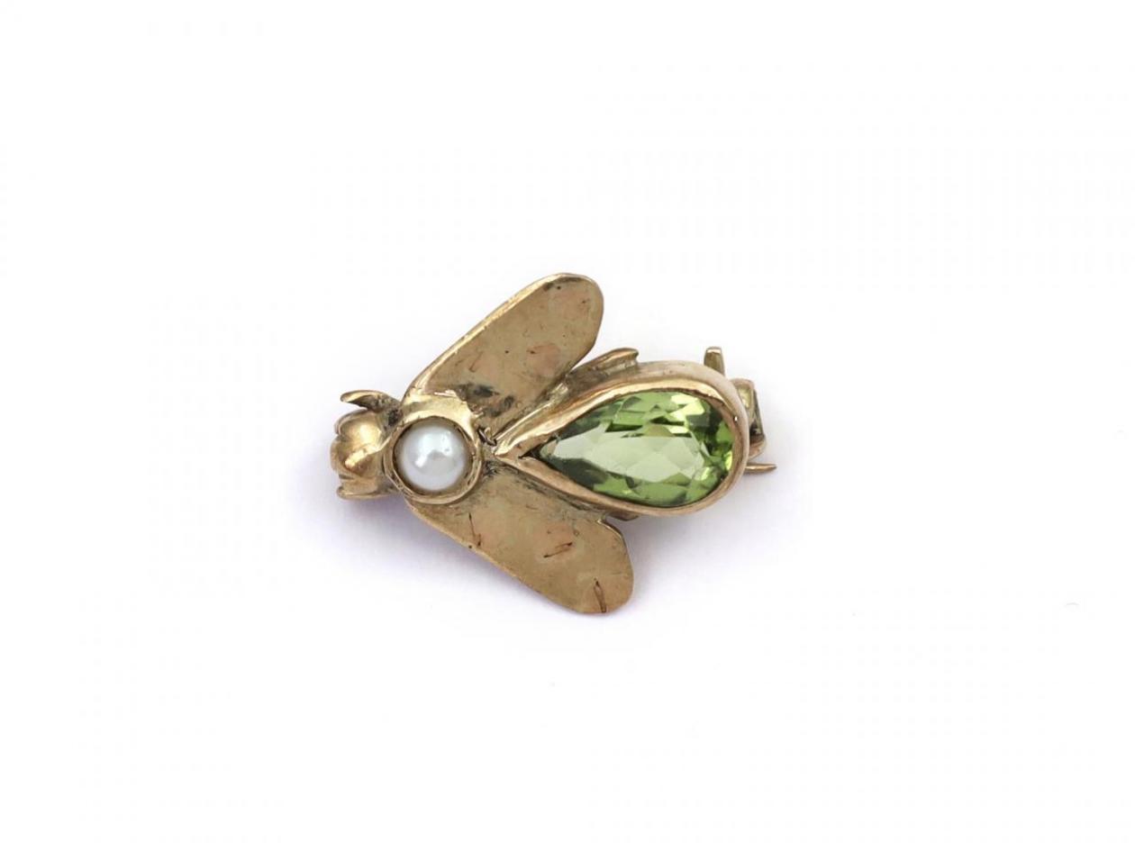 Vintage pearl and peridot mini bug brooch in gold