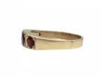 Vintage three stone garnet ring in 9kt yellow gold
