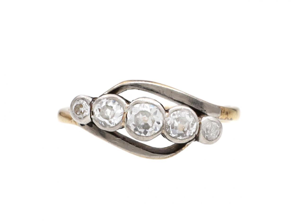 Edwardian diamond five stone crossover ring in 18kt yellow gold