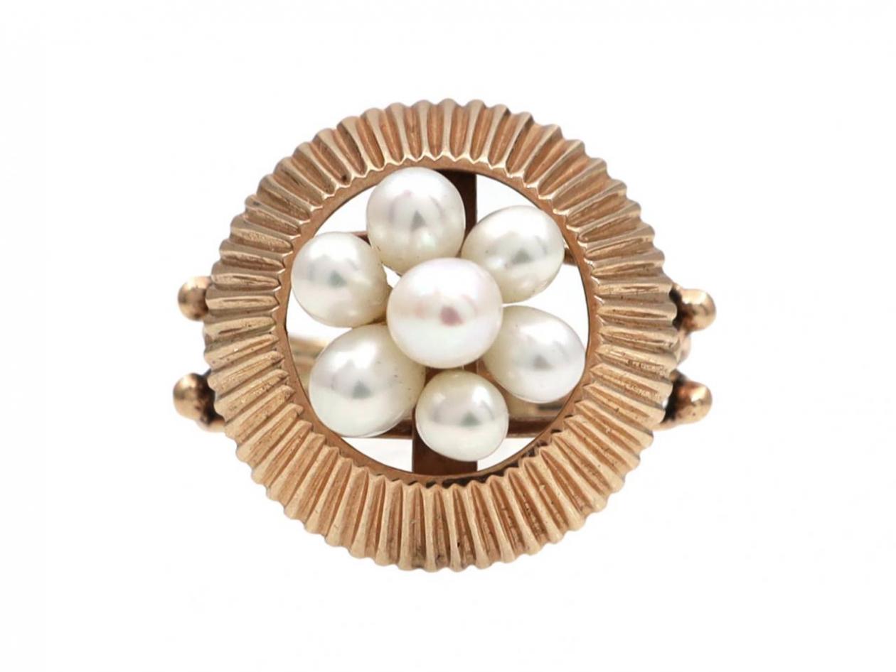 Retro cultured pearl cluster ring in 14kt gold