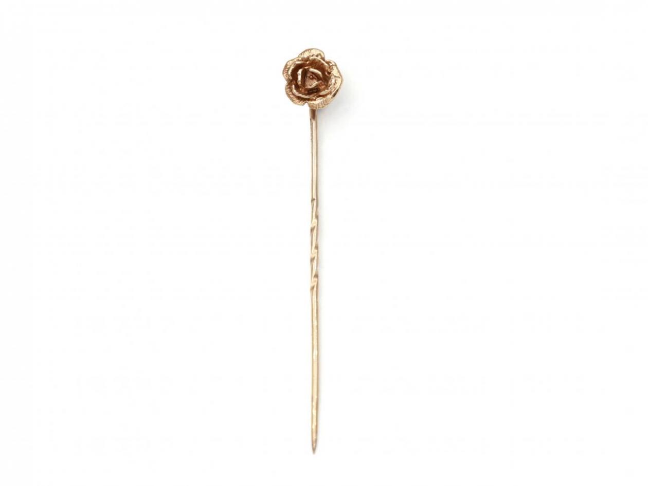 Vintage 9kt yellow gold rose stick pin