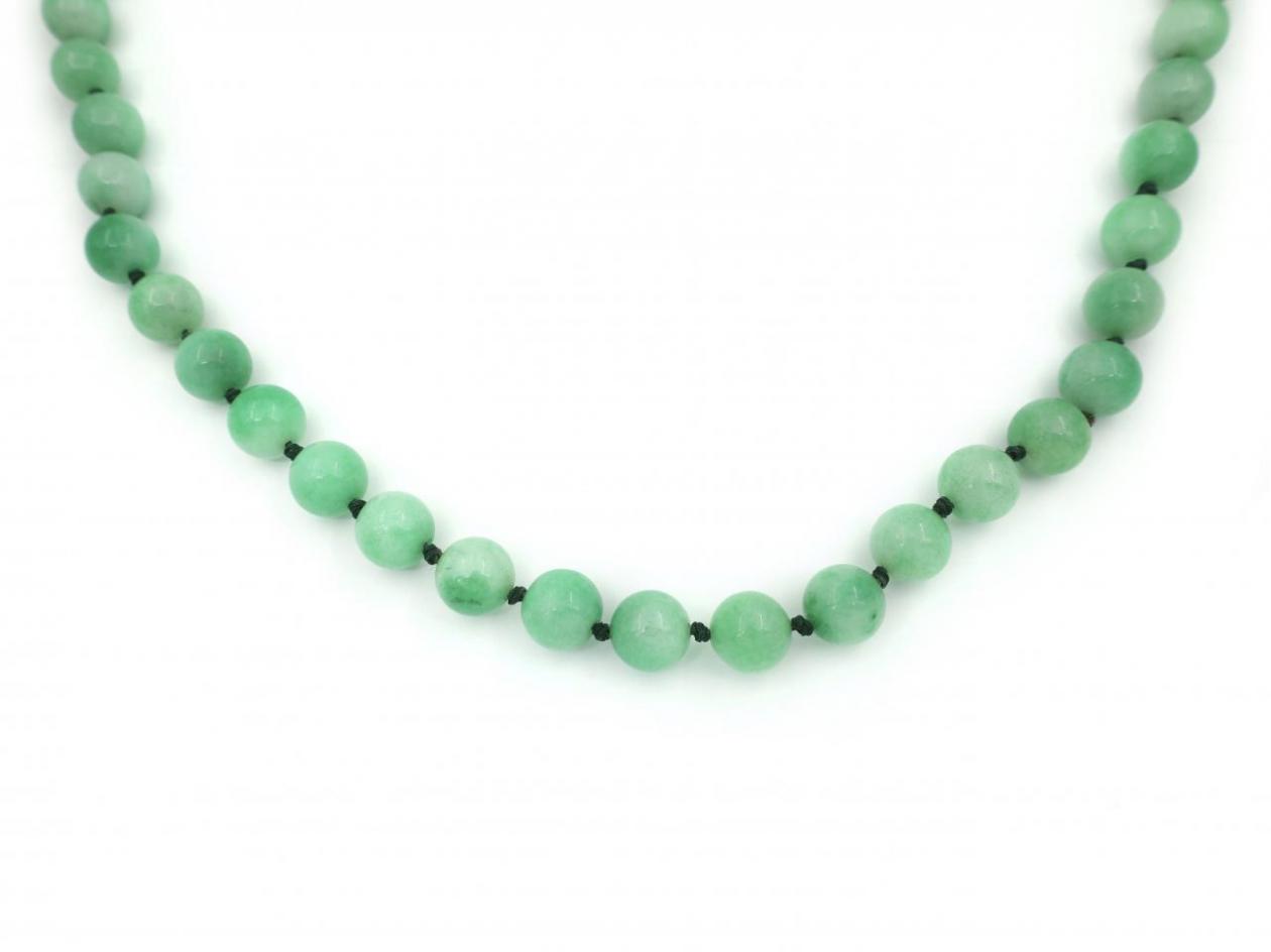 Vintage 40" jade bead necklace