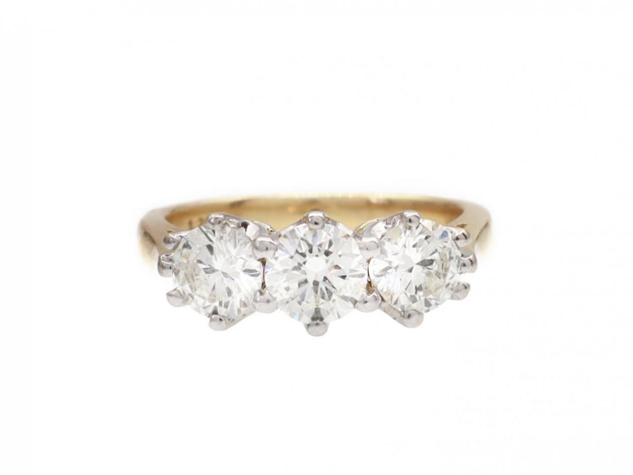 Vintage diamond three stone engagement ring in 18kt yellow gold