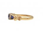 Victorian sapphire three stone ring in 18kt yellow gold