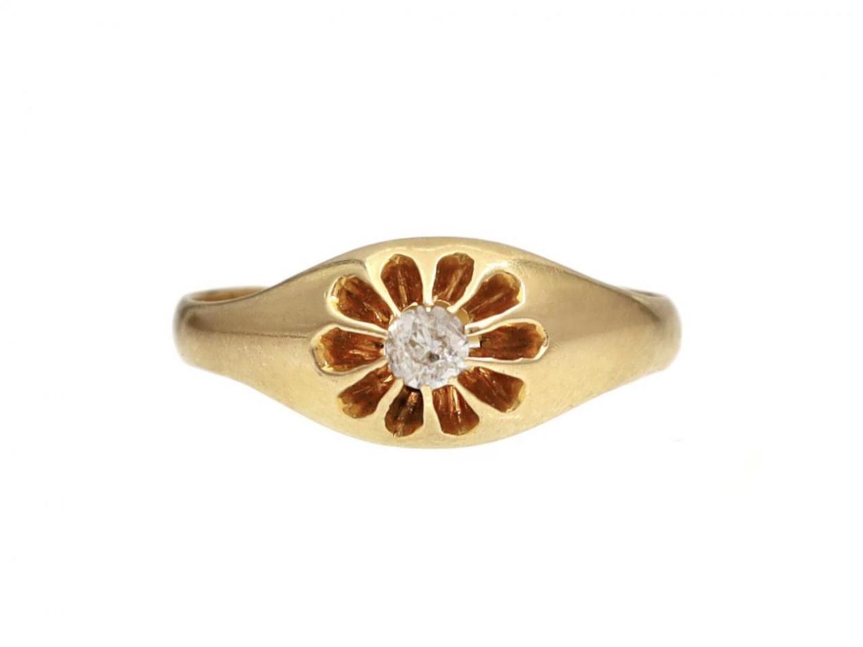 1912 diamond set signet ring in 18kt yellow gold
