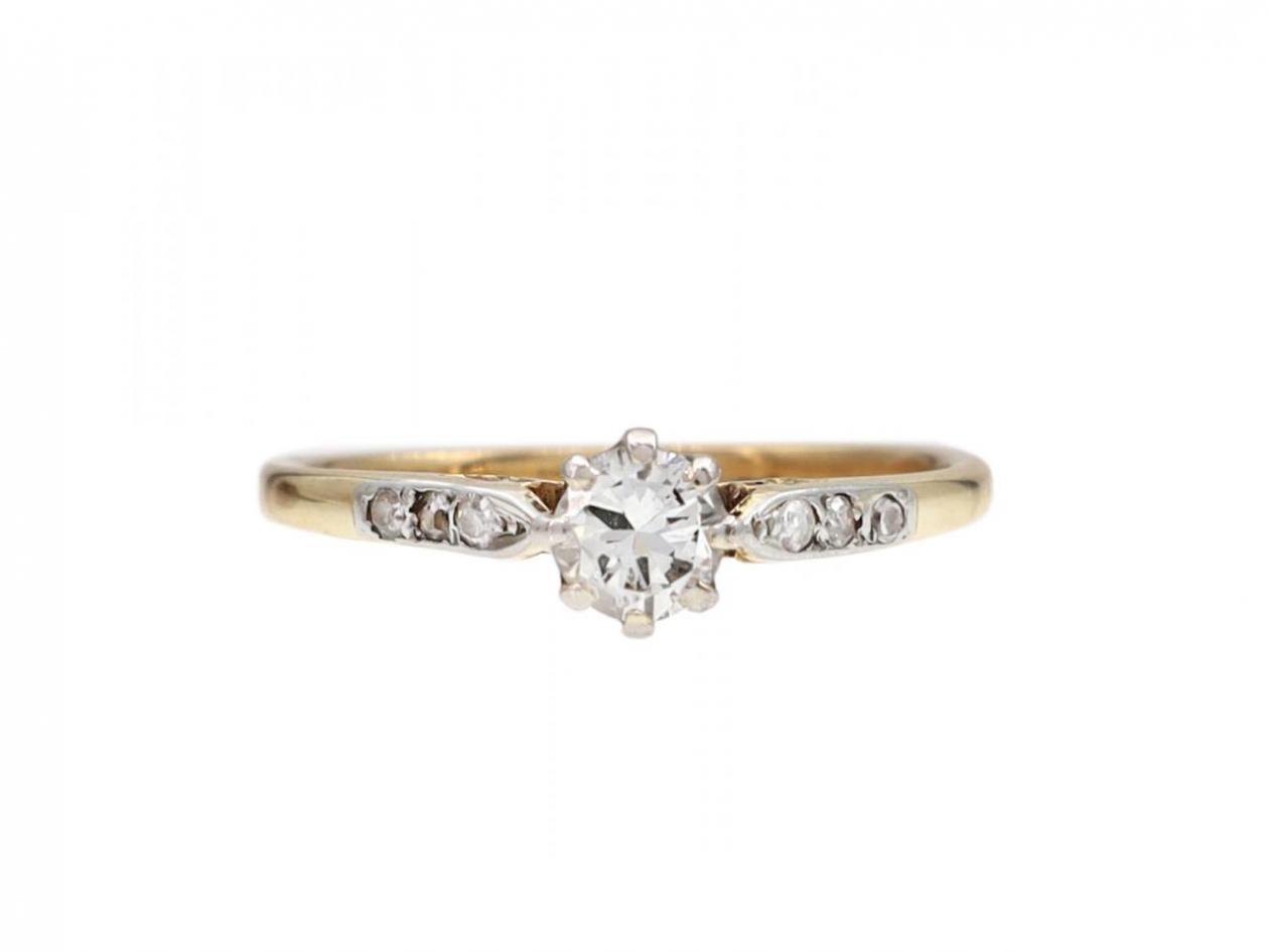 Antique Diamond Solitaire Engagement Ring in 18kt Yellow Gold
