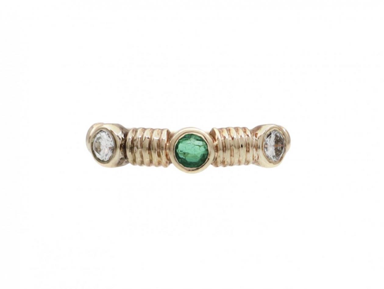Vintage Emerald & Diamond Three Stone Ribbed Ring