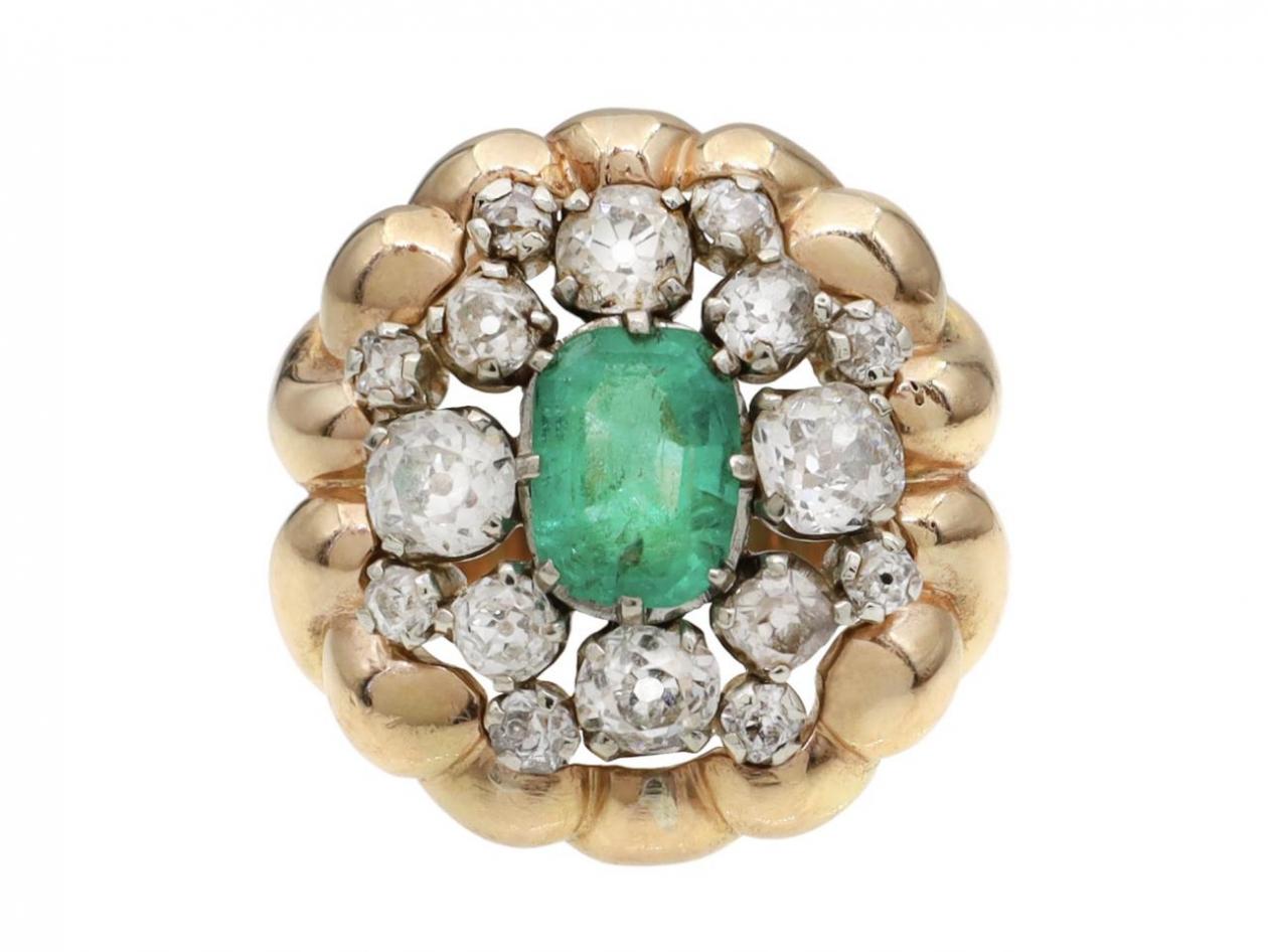 Italian Emerald and diamond cluster ring in 18kt yellow gold