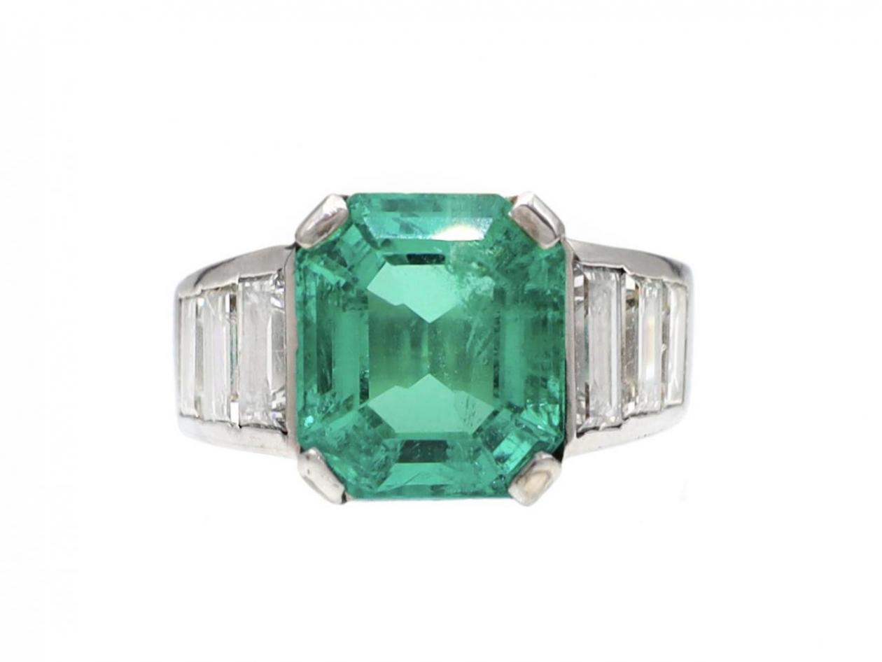4.57ct Colombian Emerald & Diamond Solitaire in Platinum