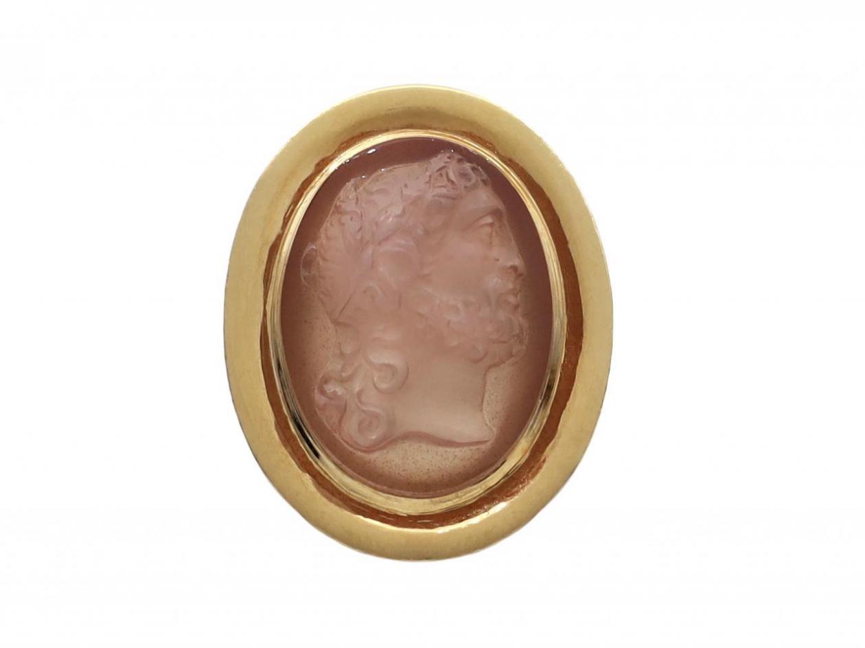Antique French Oval Carnelian Cameo Ring in 18kt Yellow Gold