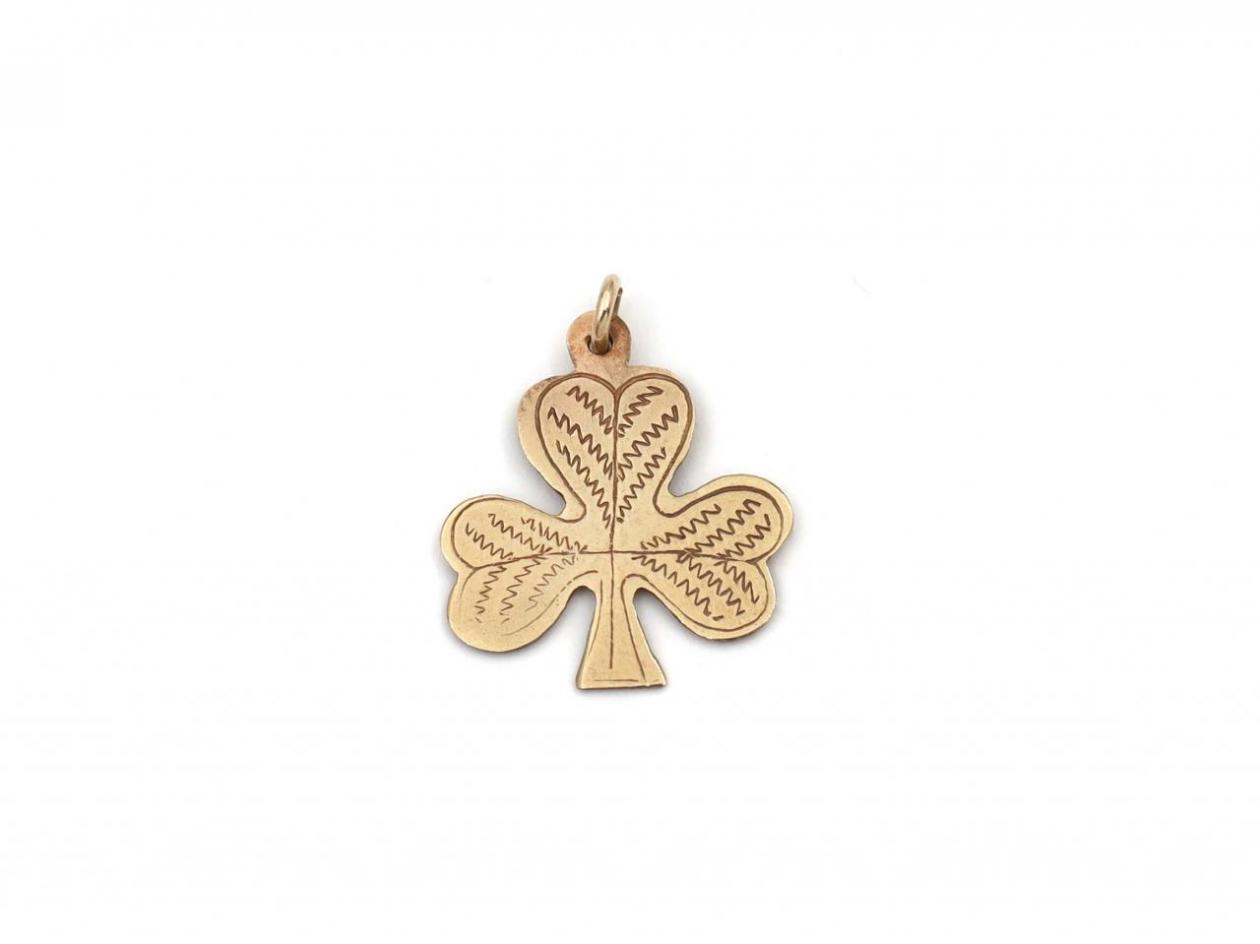 Vintage 9kt yellow shamrock charm