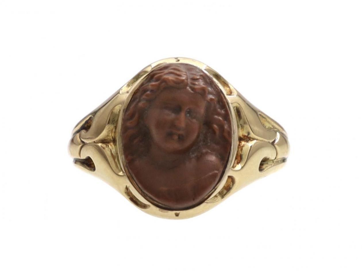 Retro Lava Cameo of a Whimsical Lady in 18kt Yellow Gold