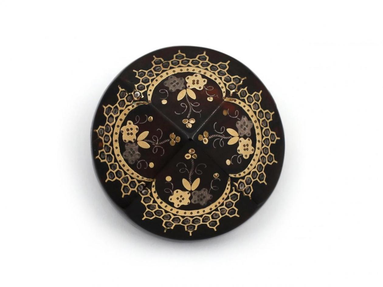 Antique Circular Brooch With Yellow Gold Inlay