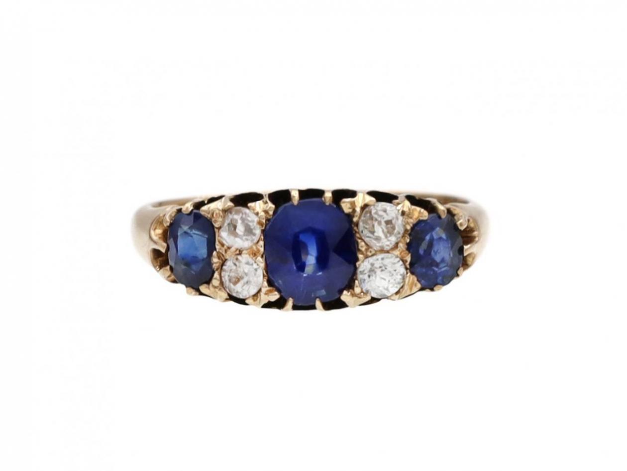 1876 Sapphire & Diamond Three Stone Ring in 18kt Yellow Gold