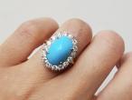 Vintage Turquoise & Diamond Oval Cluster Ring in 18kt Yellow Gold