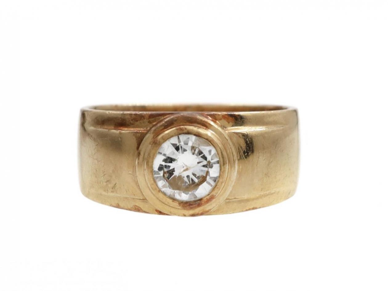 Vintage 14kt Yellow Gold Signet Ring set with a Diamond