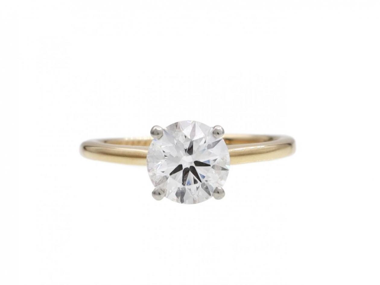 1.11ct round brilliant cut diamond solitaire engagement ring in gold