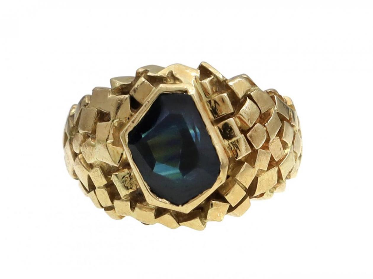 1970s Sapphire Cubist Ring in 18kt Yellow Gold