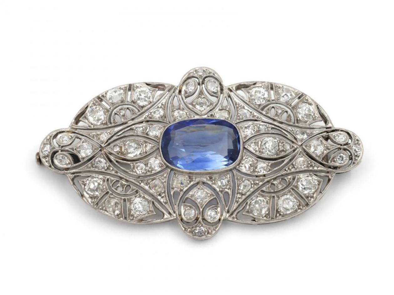 Antique Ceylon sapphire and diamond brooch/pendant in platinum