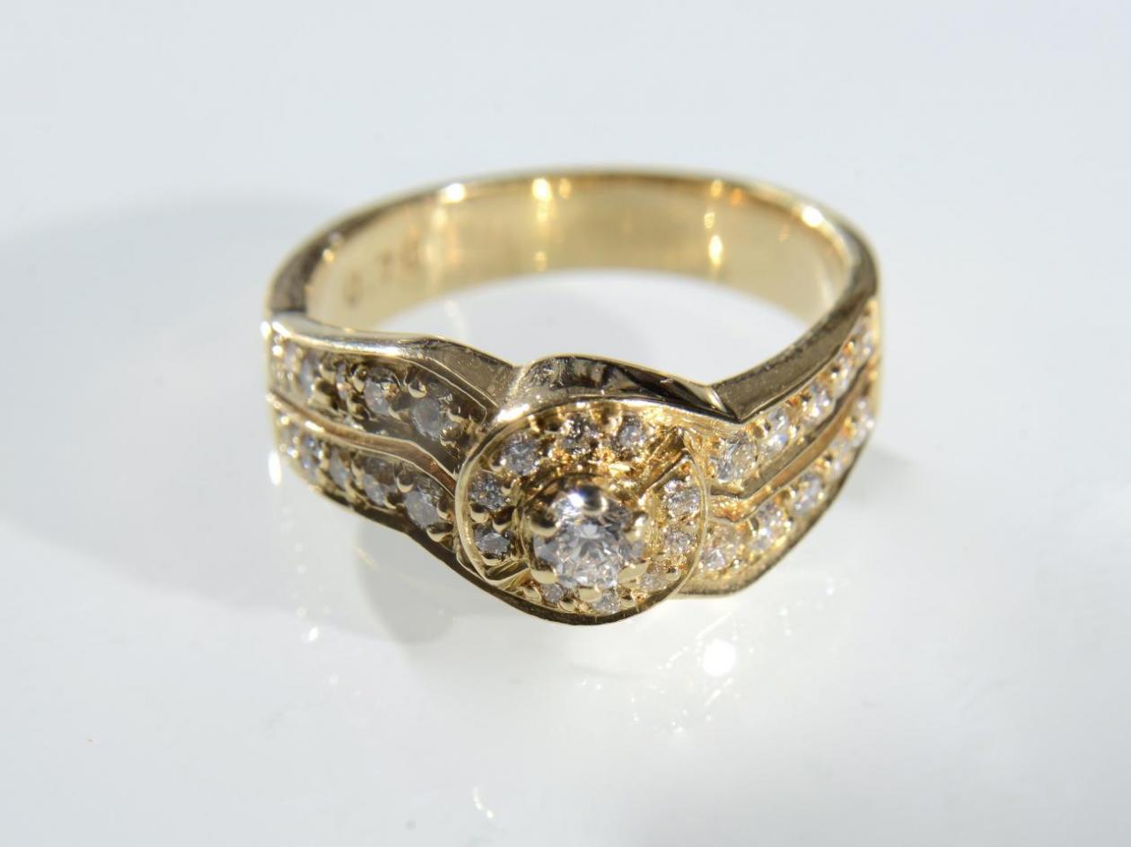 Vintage French 18kt yellow gold diamond cluster ring