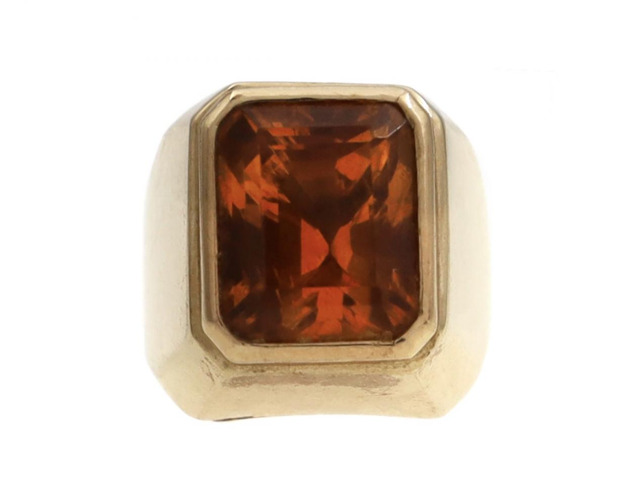 Retro Citrine Signet Ring in 18kt Yellow Gold
