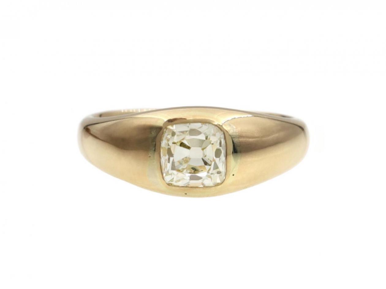 Victorian Old Mine cut diamond solitaire in 18kt yellow gold